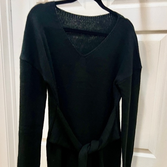 Bdcoco  V-Neck Bodycon Tie Waist Short Knitted Sweater Dress - NWOT​​​​ - Picture 5 of 12